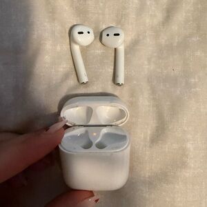 Apple Airpods First Generation, Good Condition with Case